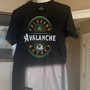 NEVER WORN Women’s Black and Gray Colorado Avalanche Tee